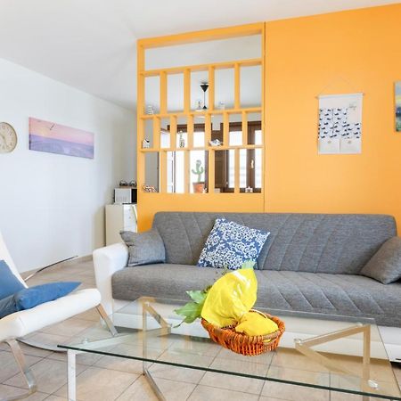 Lecce Colorful Flat With Terrace & Parking Daire Dış mekan fotoğraf