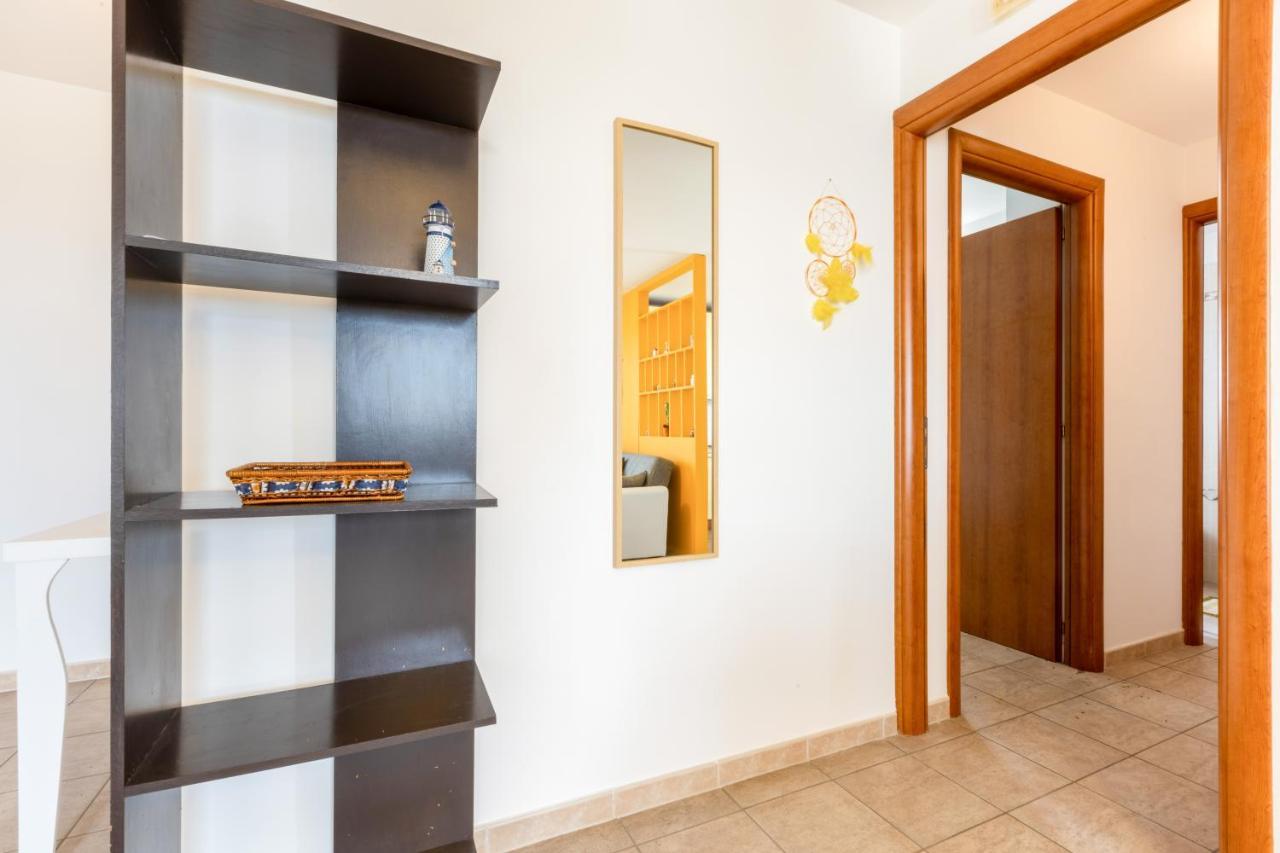 Lecce Colorful Flat With Terrace & Parking Daire Dış mekan fotoğraf